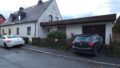 Ansicht mit Garage