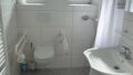 Duschbad mit ebenerdiger Dusche EG