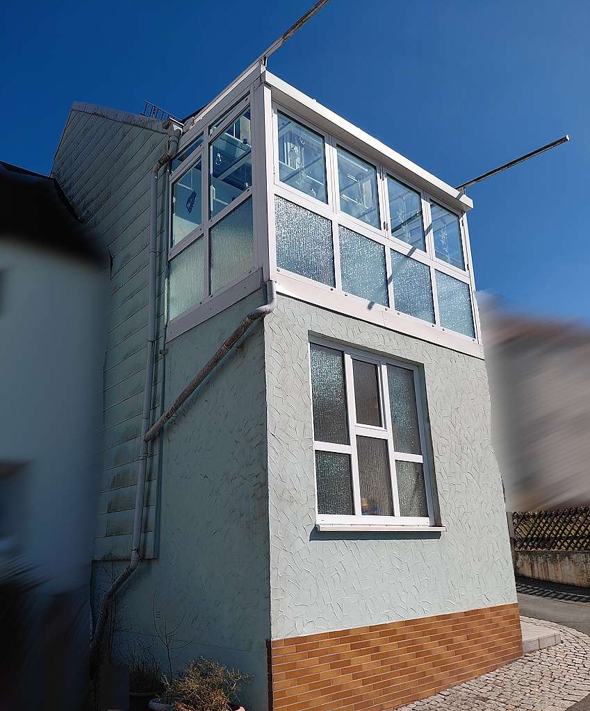 Ansicht mit Wintergarten