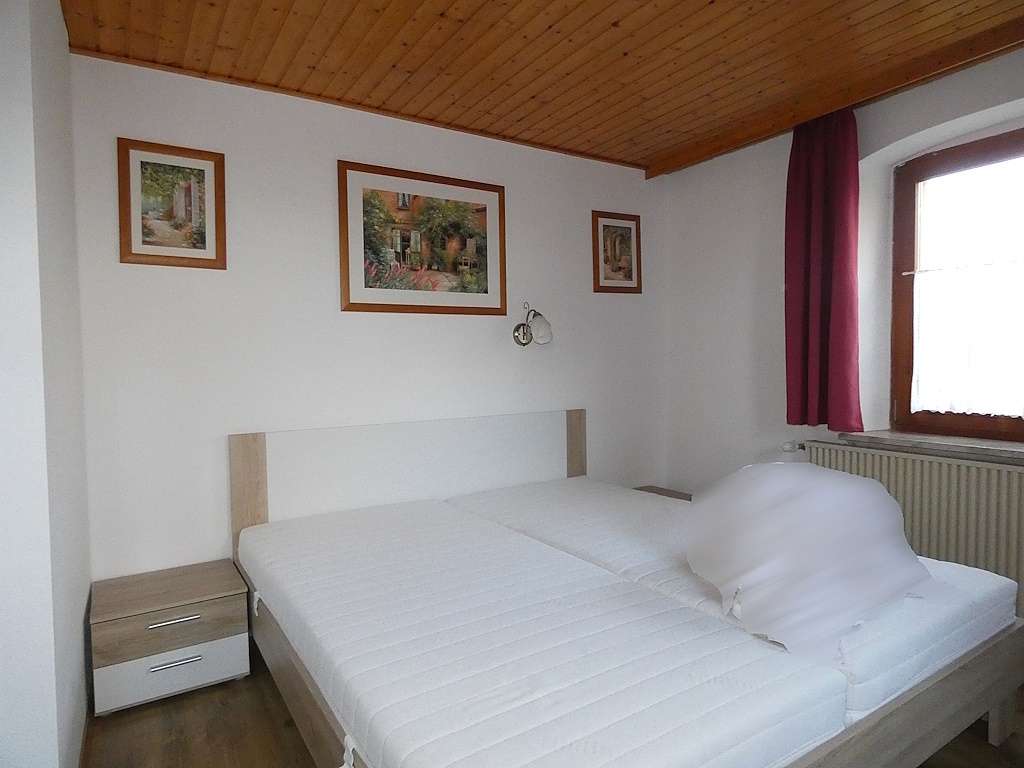Schlafzimmer ELW EG